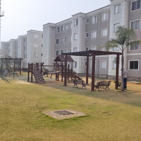 Pinda X Campos X Aparecida Apartment Пиндамонянгаба Екстериор снимка